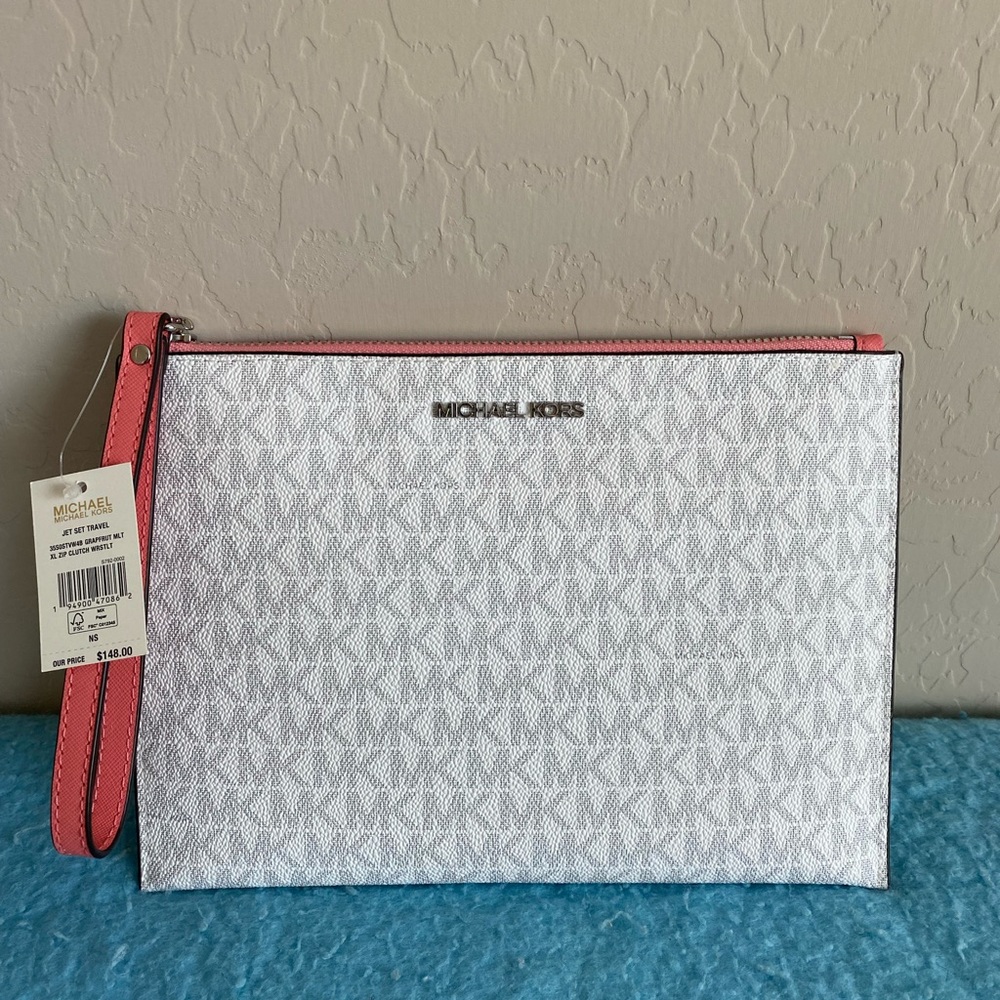 ✨NWT✨ Michael Kors Wristlet